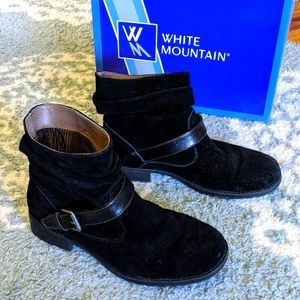 White Mountain black Booties